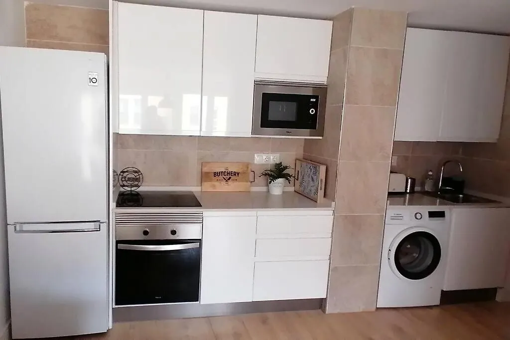 Apartamento El Palo Cosy, 200 M From The Beach Málaga 0*,  España